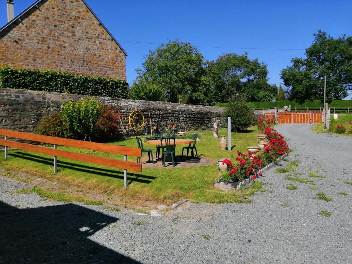 Les Ch'Tis Normands Bed & Breakfast Domjean Exterior photo